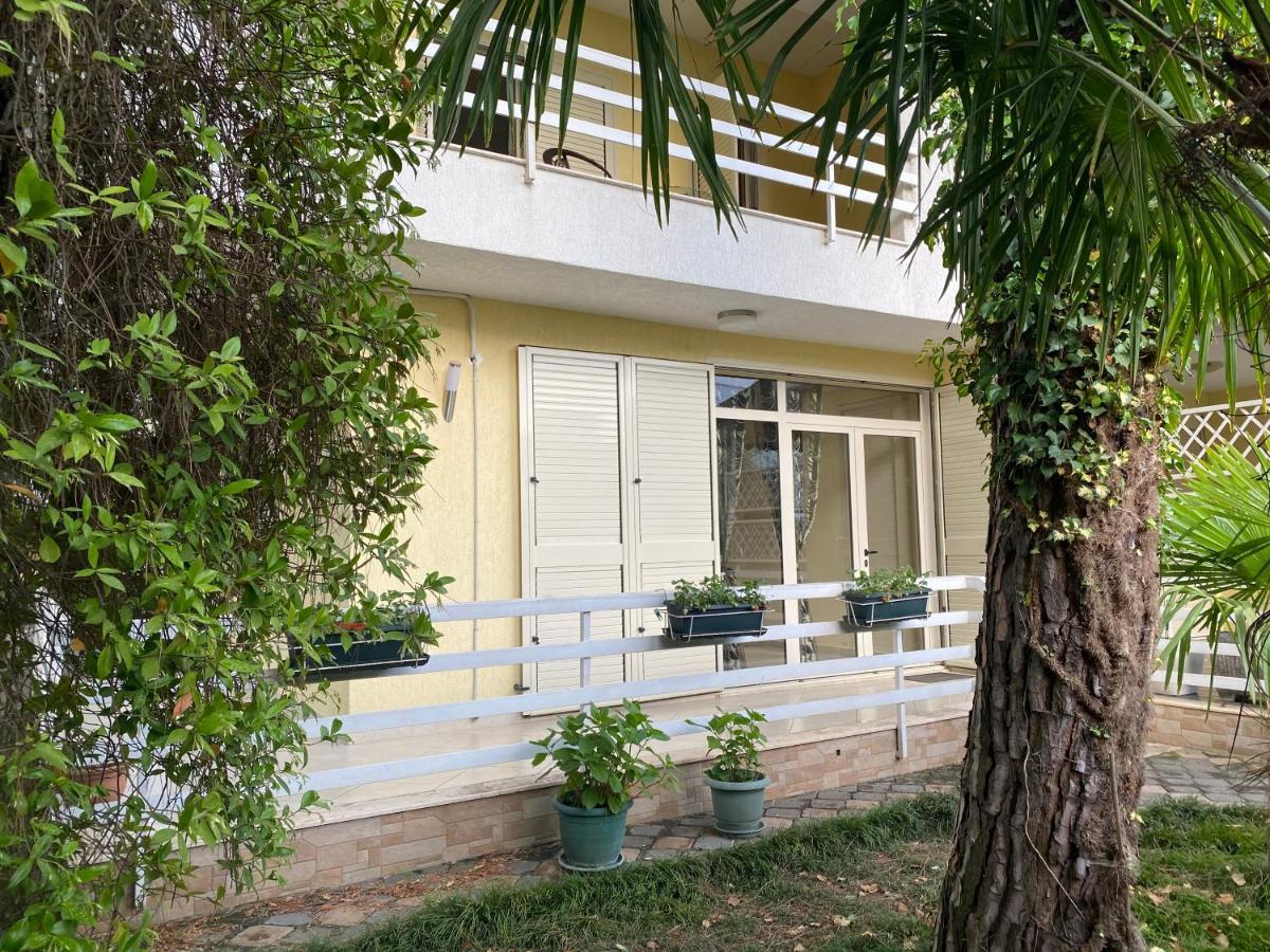 Villa A Cozy Duplex In The Lalzi Bay à Durrës Extérieur photo
